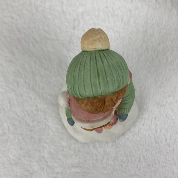 Avon VTG 1985 Hand Painted Porcelain Joy to the World Figurine Music Box 4” - Picture 3 of 11